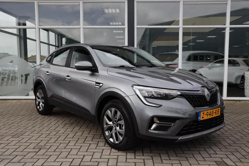 Renault Arkana 1.6 E-Tech full hybrid 145 evolution uit 2024, foto 2