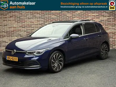 Volkswagen Golf 1.4 eHybrid Style Panoramadak Virtual Mass uit 2023