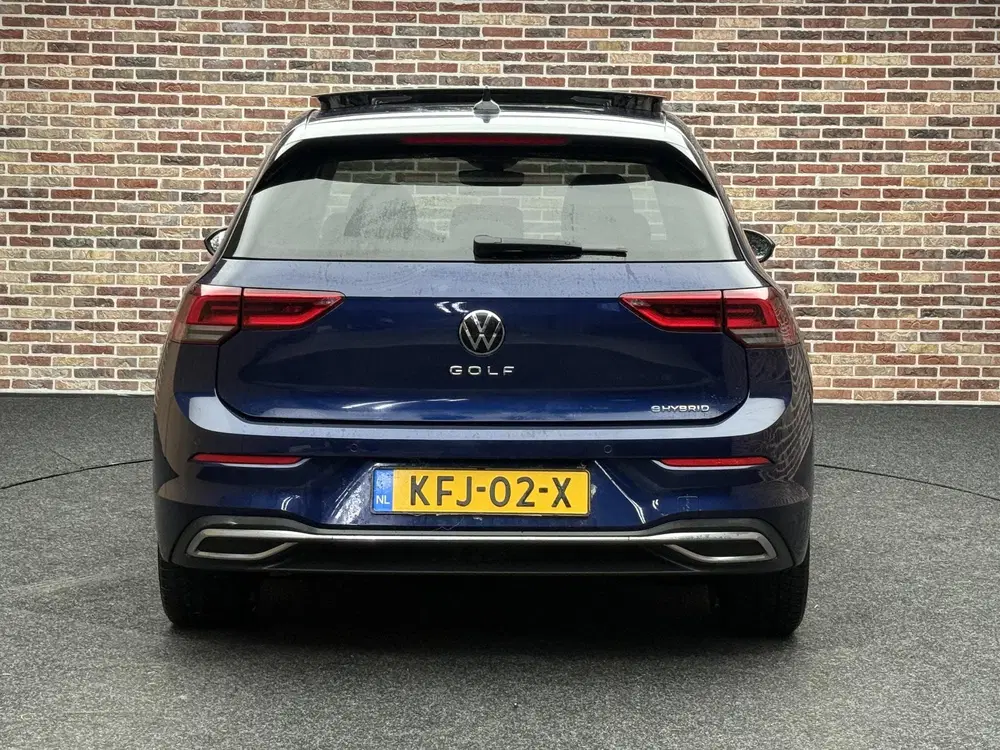 Volkswagen Golf 1.4 eHybrid Style Panoramadak Virtual Mass uit 2023, foto 13