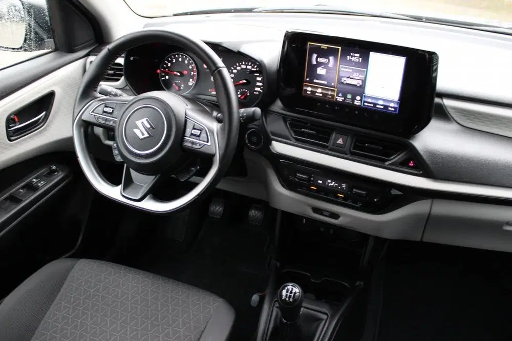 Suzuki Swift 1.2 Select SmartHybrid uit 2025, foto 4