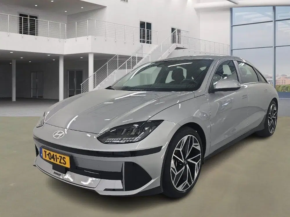 Hyundai IONIQ Style 53 kWh uit 2023, foto 2