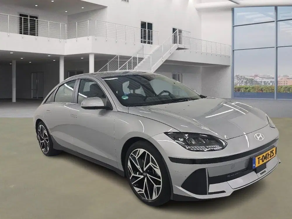 Hyundai IONIQ Style 53 kWh uit 2023, foto 3