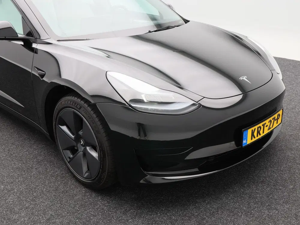 Tesla Model 3 Standard RWD Plus 60 kWh 238 Pk uit 2023, foto 11