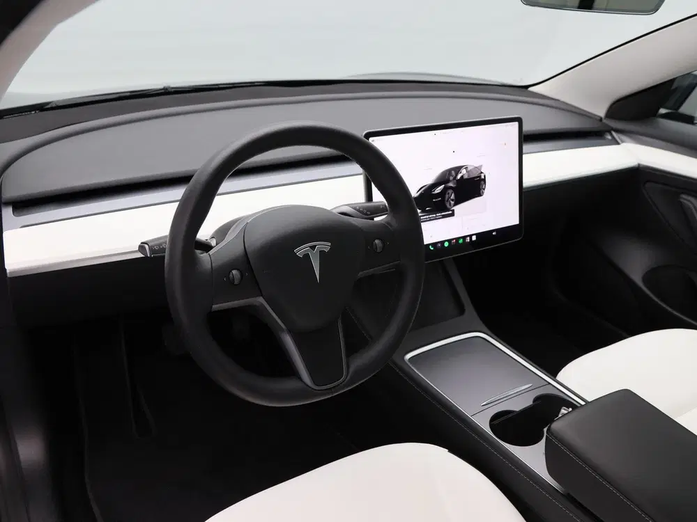 Tesla Model 3 Standard RWD Plus 60 kWh 238 Pk uit 2023, foto 4