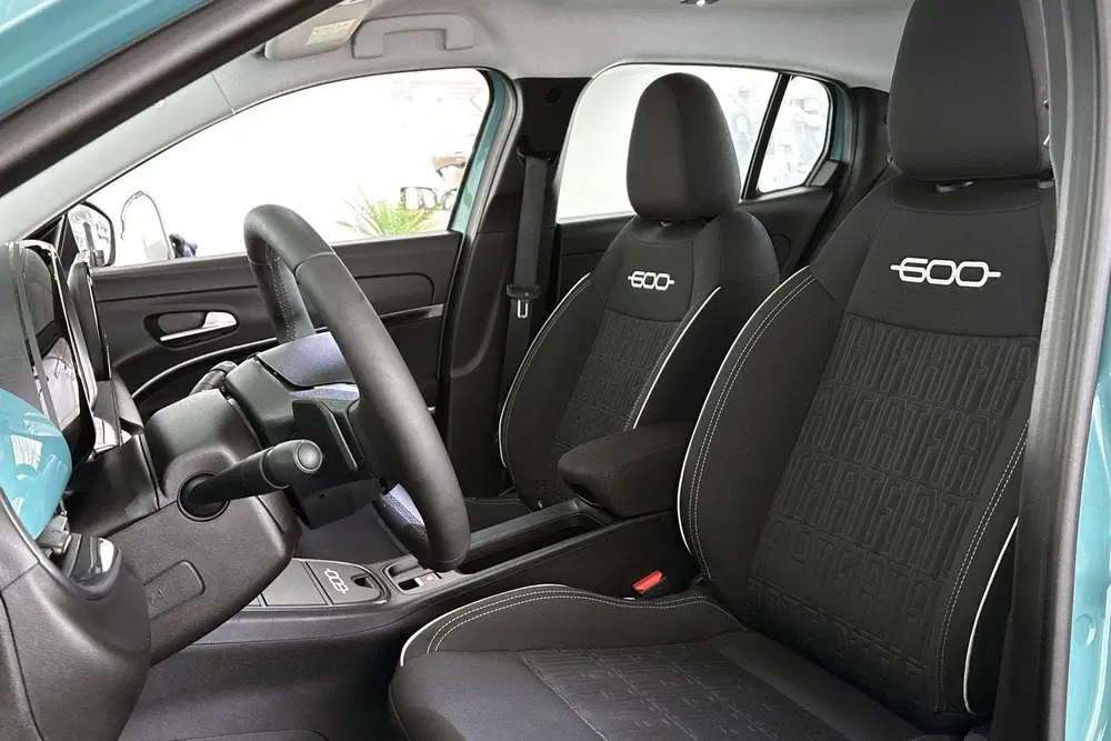Fiat 600 1.2 Hybrid Urban Stoelverwarming Keyless C uit 2025, foto 6