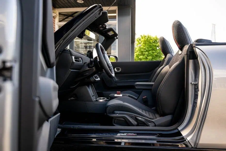 Mini John Cooper Works Cooper S Cabrio JCW uit 2025, foto 4