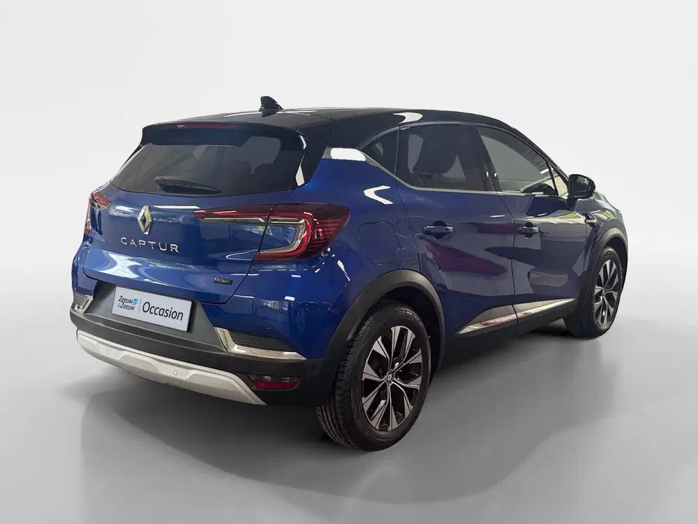 Renault Captur 1.6 E-Tech Hybrid 145 Intens Camera uit 2023, foto 2