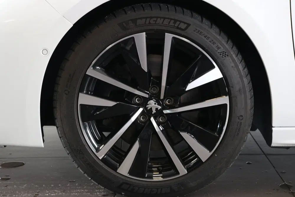 Peugeot 508 GT Hybrid 225 e-EAT8 uit 2022, foto 10