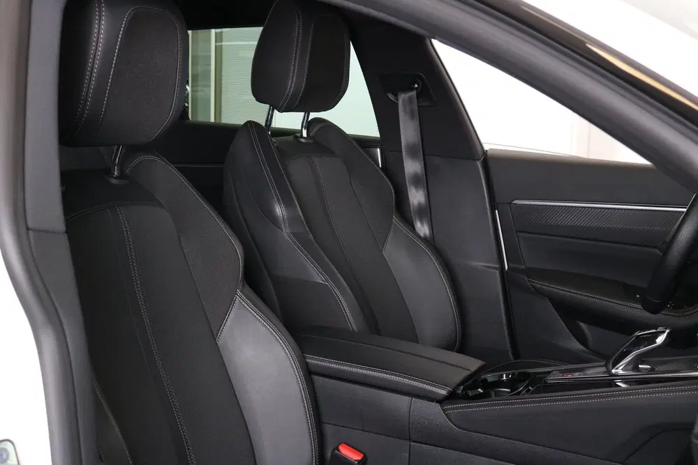 Peugeot 508 GT Hybrid 225 e-EAT8 uit 2022, foto 13