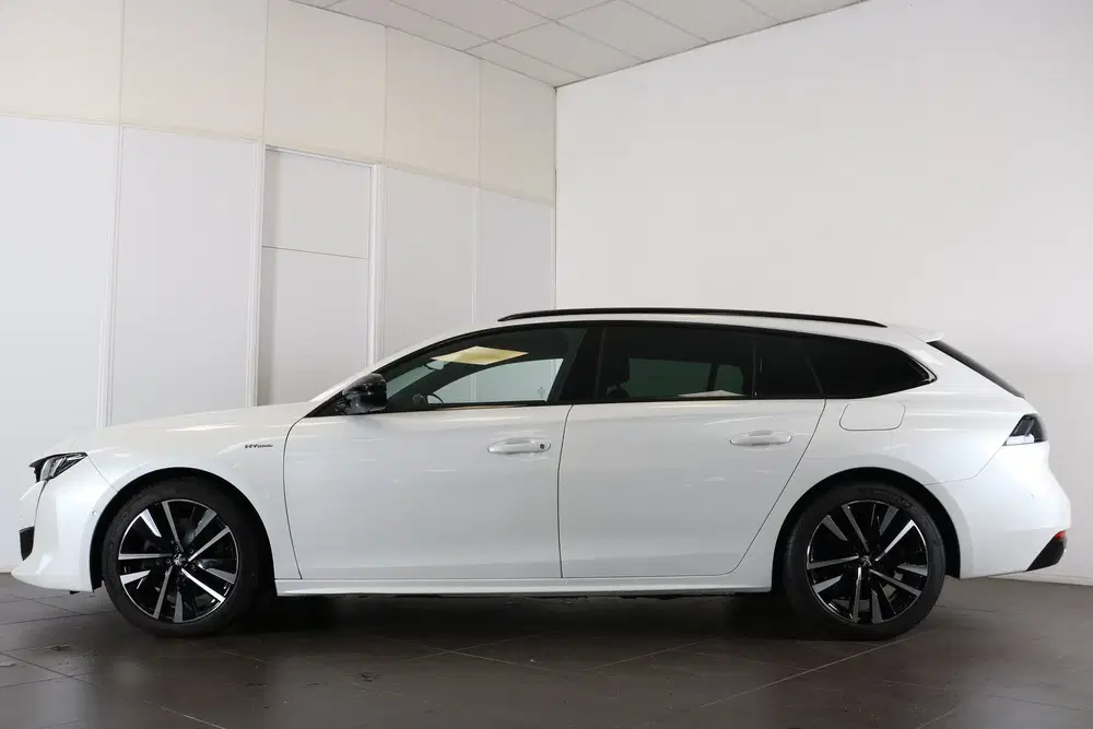 Peugeot 508 GT Hybrid 225 e-EAT8 uit 2022, foto 2