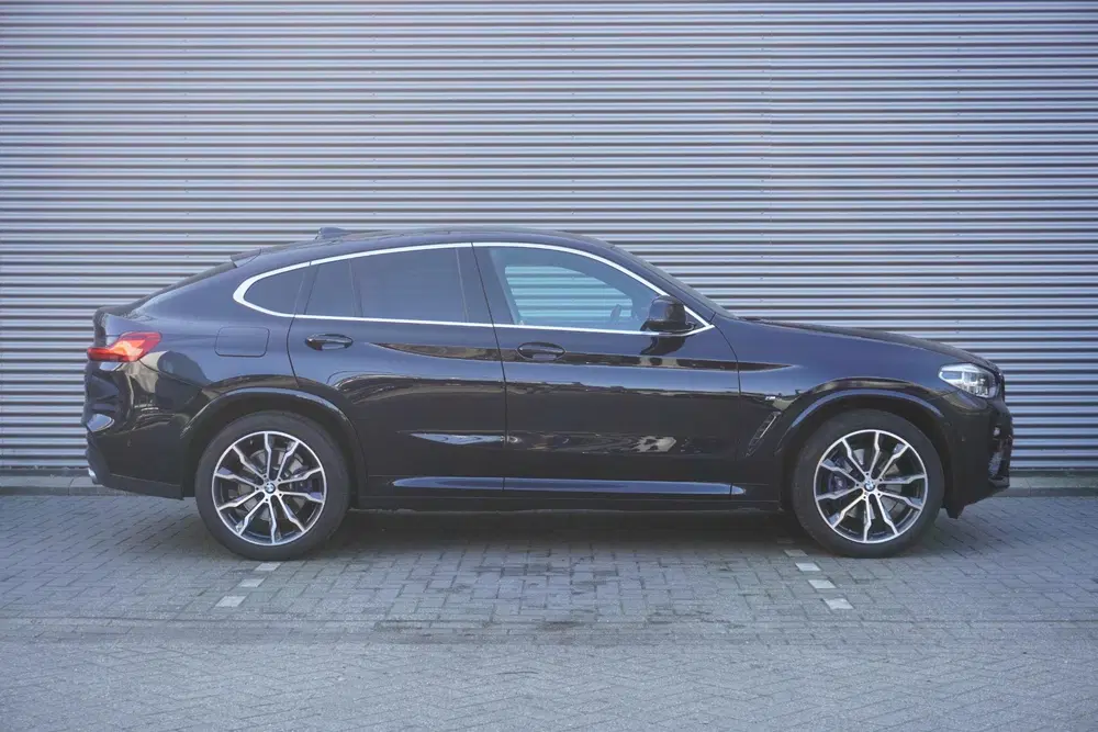 BMW X4 xDrive30i High Executive uit 2019, foto 4