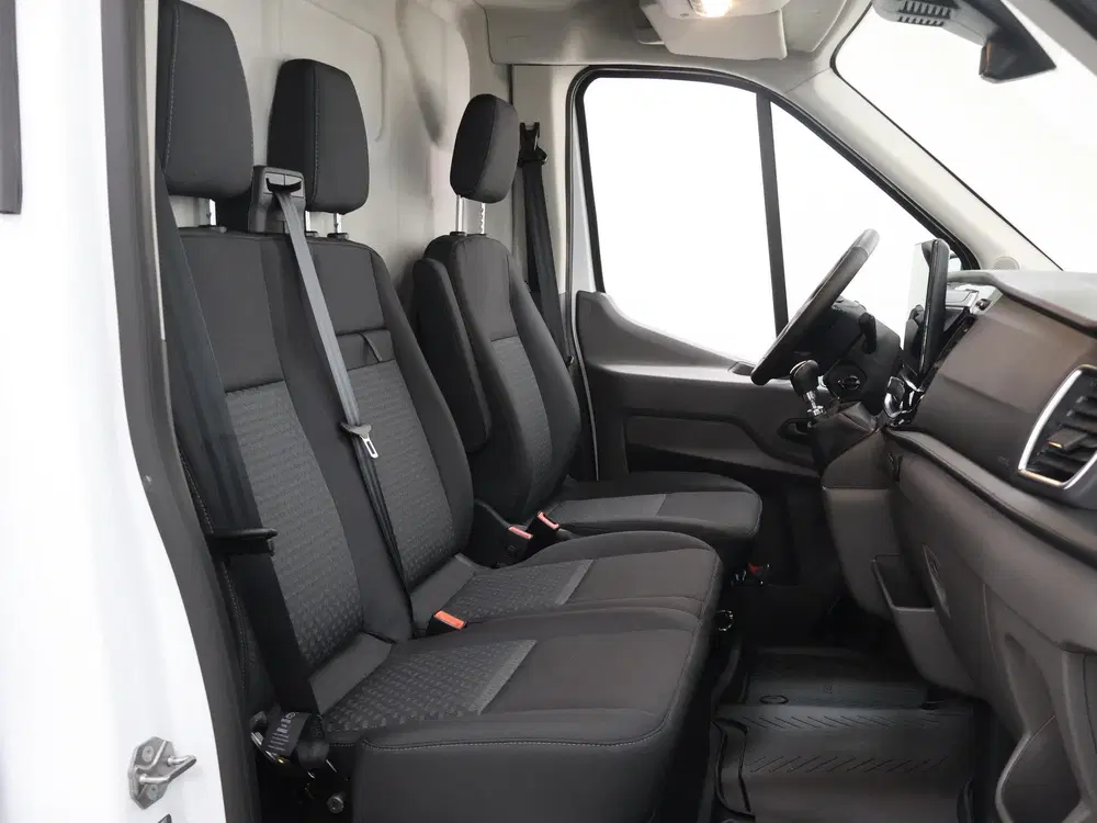 Ford Transit 350 uit 2024, foto 10