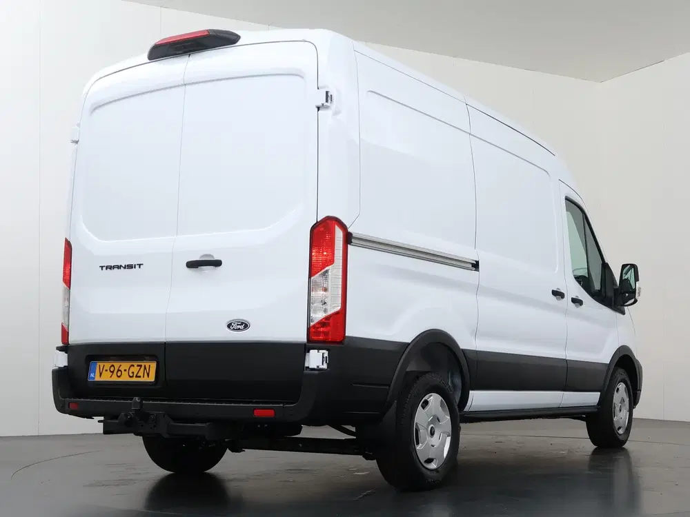 Ford Transit 350 uit 2024, foto 2