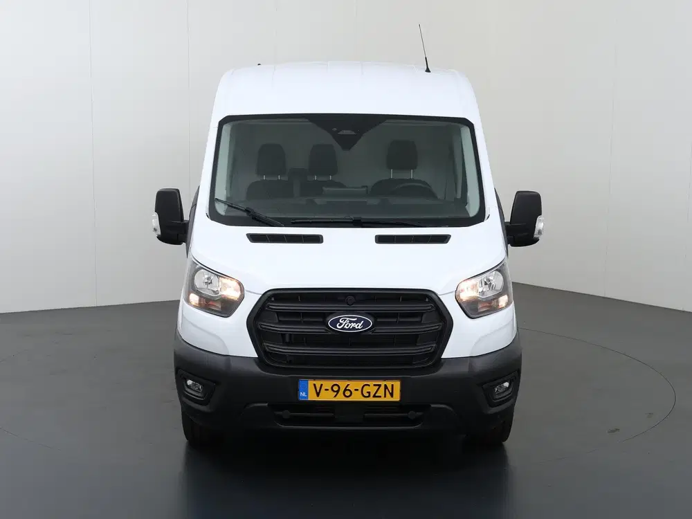 Ford Transit 350 uit 2024, foto 3