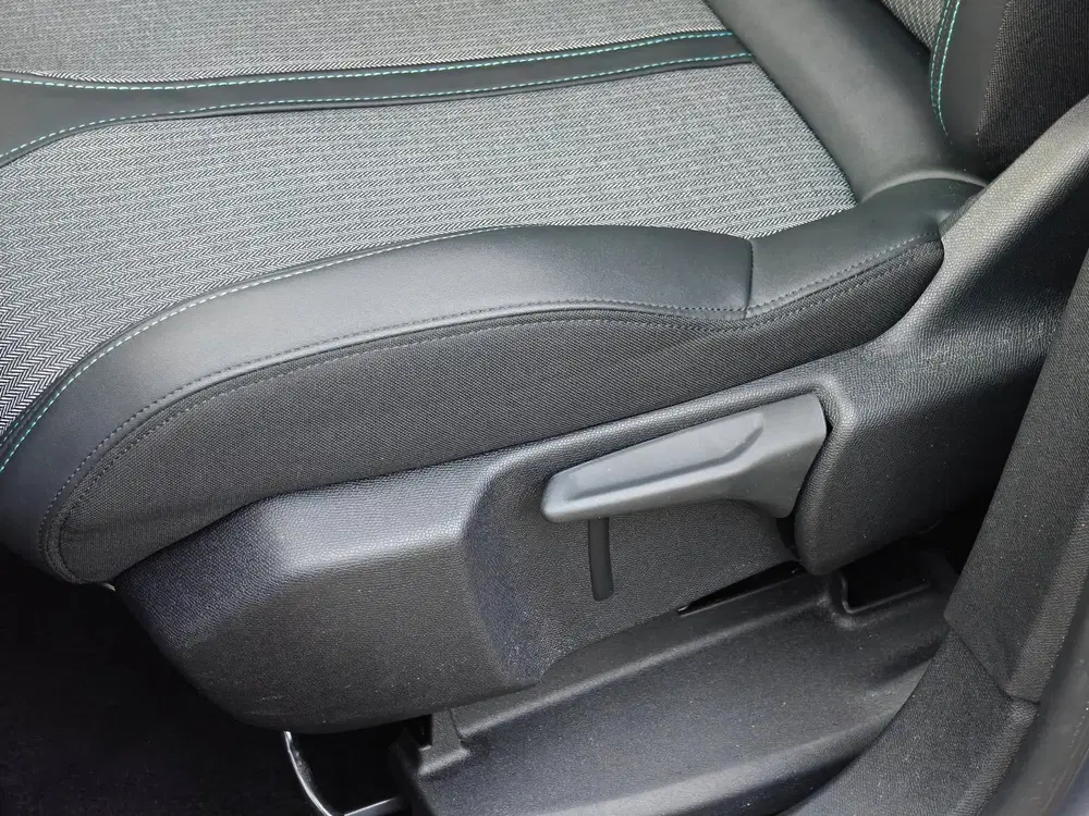 Peugeot 3008 1.6 Plug-In Hybride uit 2024, foto 12