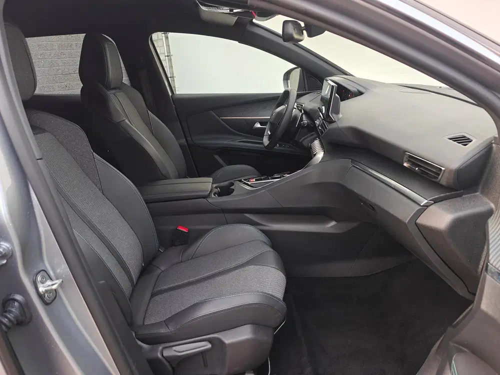 Peugeot 3008 1.6 Plug-In Hybride uit 2024, foto 13