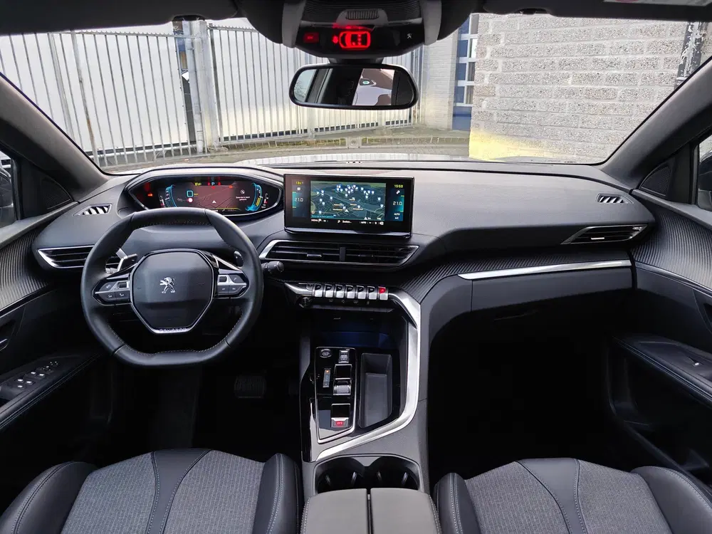 Peugeot 3008 1.6 Plug-In Hybride uit 2024, foto 15