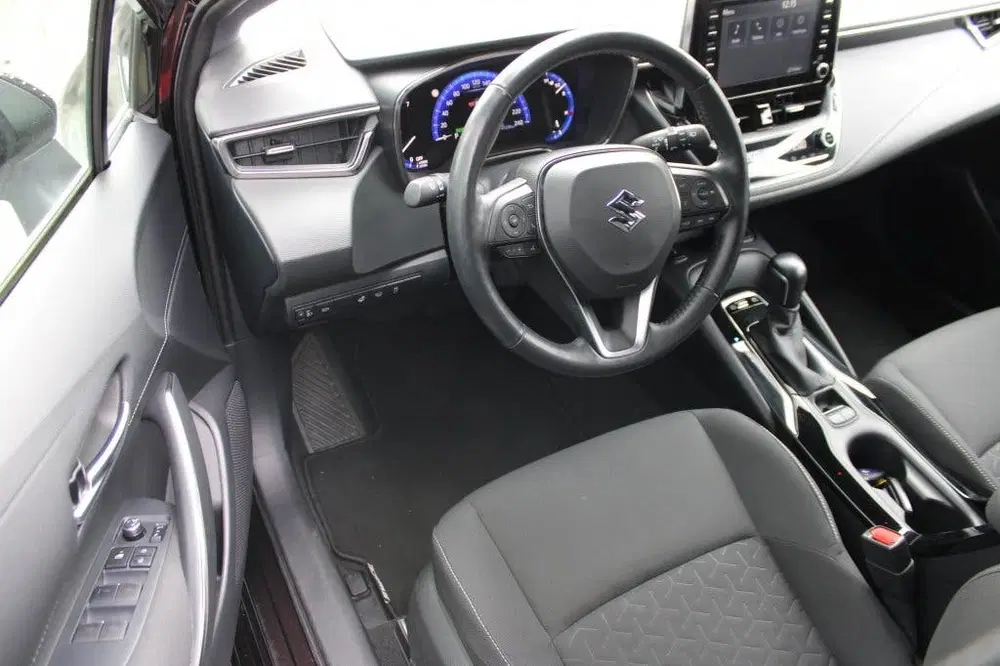 Suzuki Swace 1.8 Full Hybrid Select Automaat uit 2021, foto 2