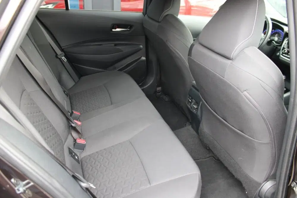 Suzuki Swace 1.8 Full Hybrid Select Automaat uit 2021, foto 6