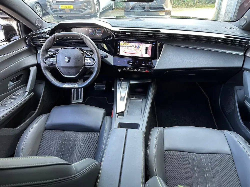 Peugeot 308 1.6 Plug-in Hybrid 180 GT uit 2023, foto 2