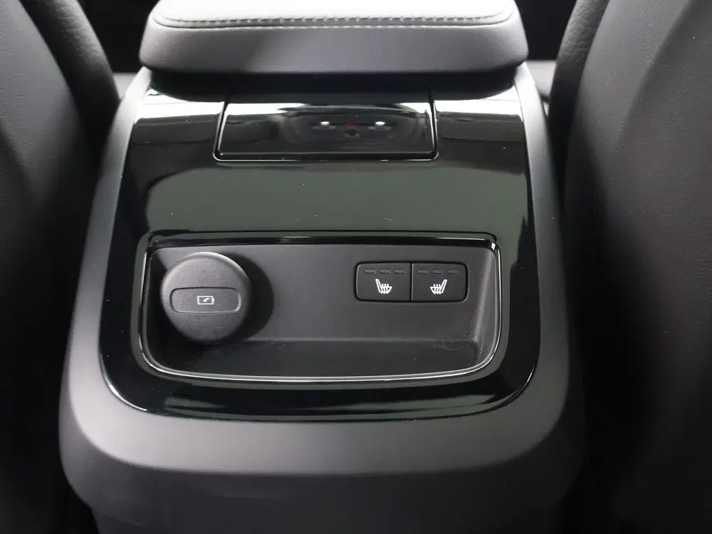 Volvo V60 2.0 T8 Plug-in hybrid AWD Ultra Dark uit 2024, foto 13