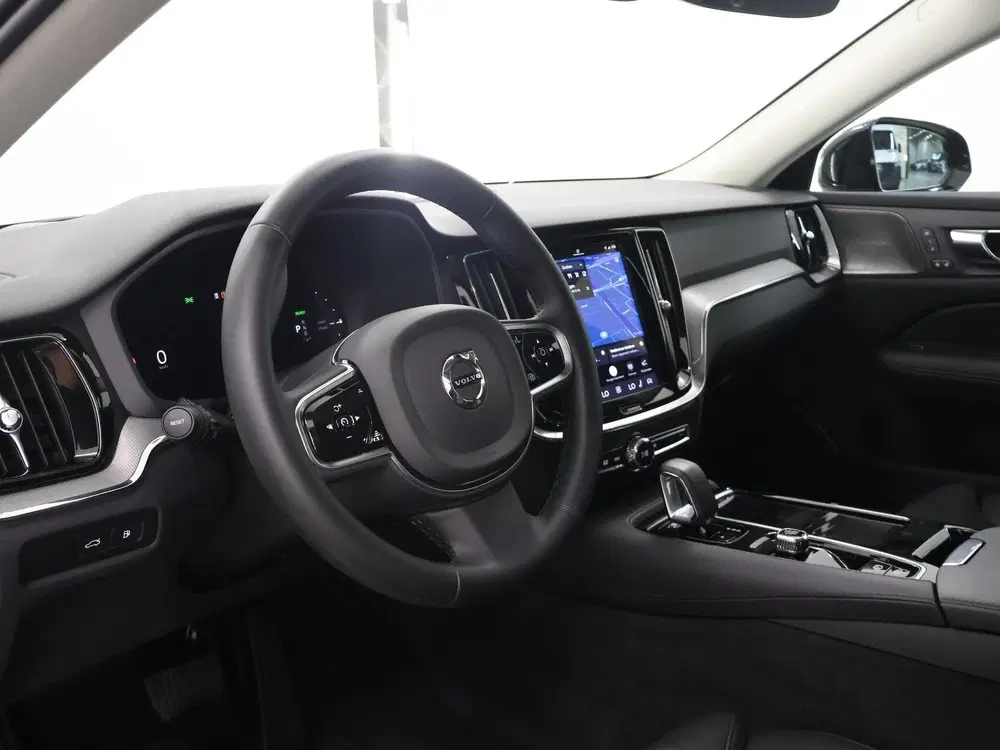Volvo V60 2.0 T8 Plug-in hybrid AWD Ultra Dark uit 2024, foto 8