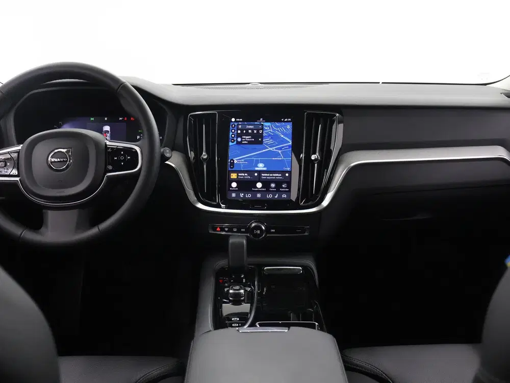 Volvo V60 2.0 T8 Plug-in hybrid AWD Ultra Dark uit 2024, foto 9