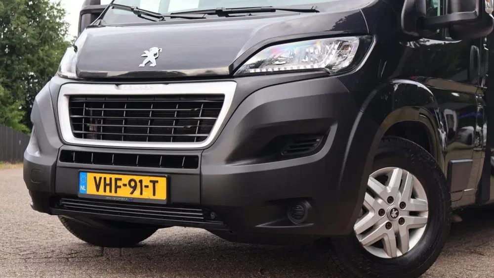 Peugeot Boxer 435 2.2 BlueHDi 165 L4 Pro Zwaar uit 2020, foto 6
