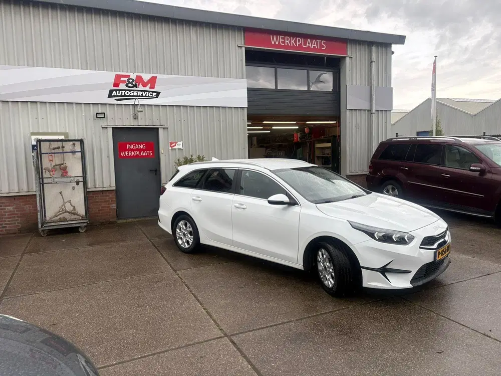 Kia Ceed 1.0 T-GDi DynamicLine Dealer ondh uit 2022, foto 3