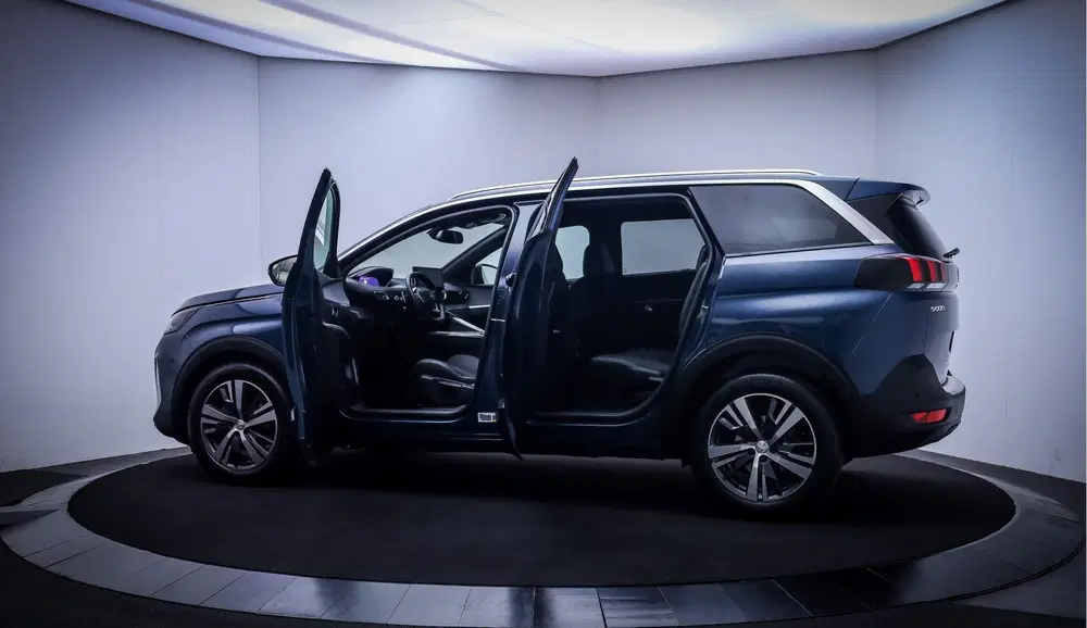 Peugeot 5008 1.2T Aut. 7p ALLURE Pack FULL LED uit 2023, foto 9