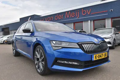 Skoda Superb 1.4 TSI iV Sportline Business uit 2021