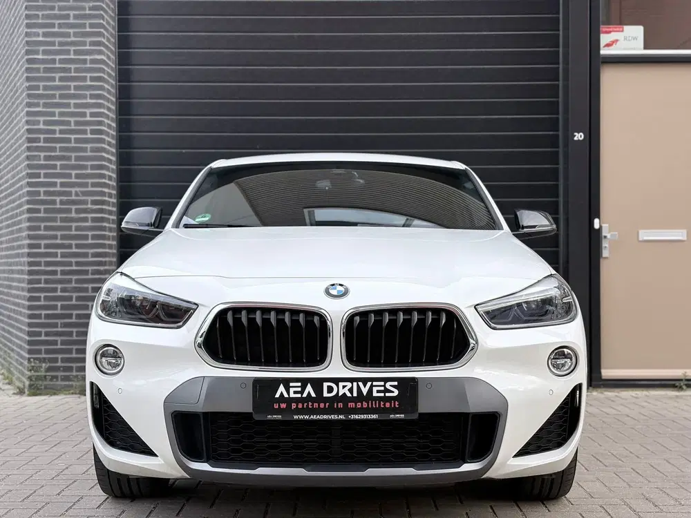 BMW X2 xDrive20i High Executive M-Pakket uit 2020, foto 2
