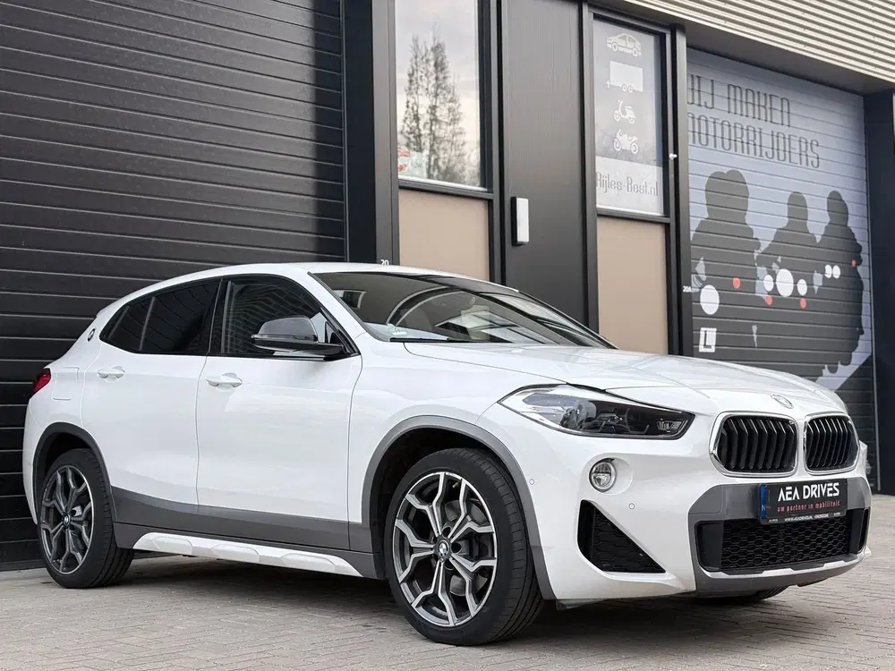 BMW X2 xDrive20i High Executive M-Pakket uit 2020, foto 3