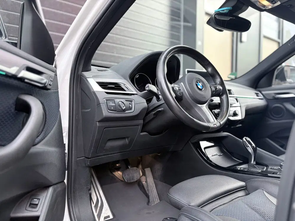 BMW X2 xDrive20i High Executive M-Pakket uit 2020, foto 7