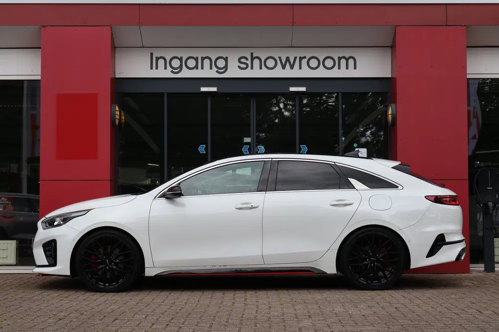 Kia ProCeed 1.6 T-GDI GT 204pk uit 2019, foto 2