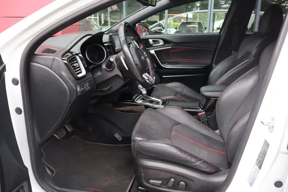 Kia ProCeed 1.6 T-GDI GT 204pk uit 2019, foto 9