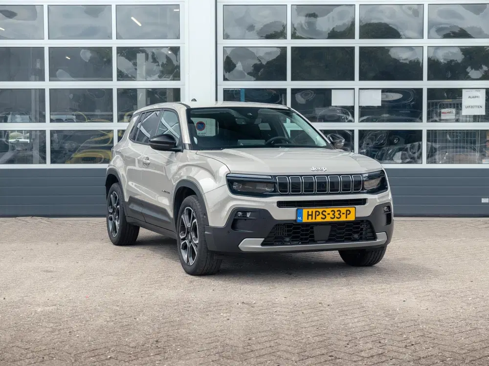 Jeep Avenger 1.2 e-Hybrid Summit uit 2025, foto 3