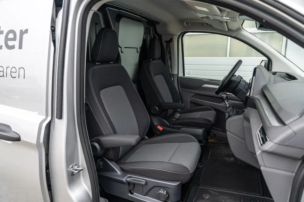 Volkswagen Transporter 2.0 TDI 110pk L1H1 28 Life uit 2024, foto 14