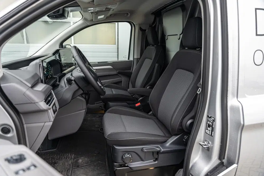 Volkswagen Transporter 2.0 TDI 110pk L1H1 28 Life uit 2024, foto 5