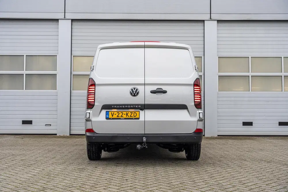 Volkswagen Transporter 2.0 TDI 110pk L1H1 28 Life uit 2024, foto 9