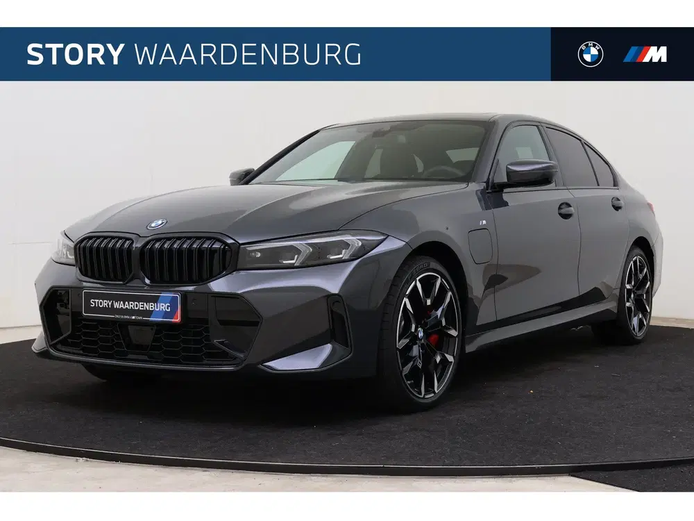 BMW 3-serie 330e M Sport Automaat uit 2026