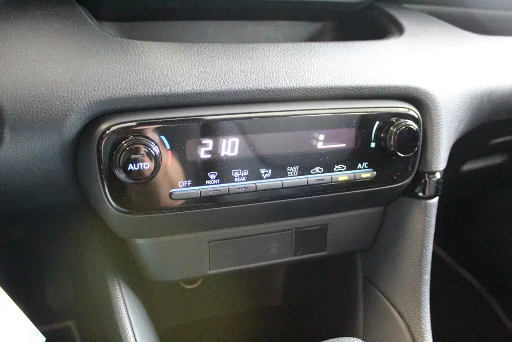 Toyota Yaris 1.5 Hybrid Comfort CLIMA uit 2021, foto 14