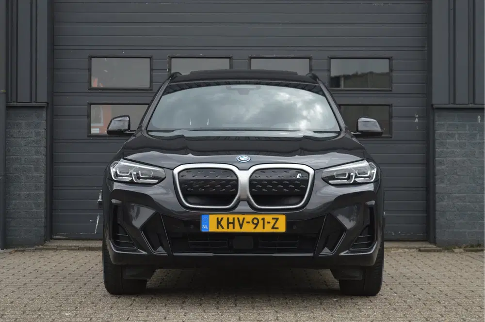 BMW iX3 Executive 80 kWh uit 2023, foto 6