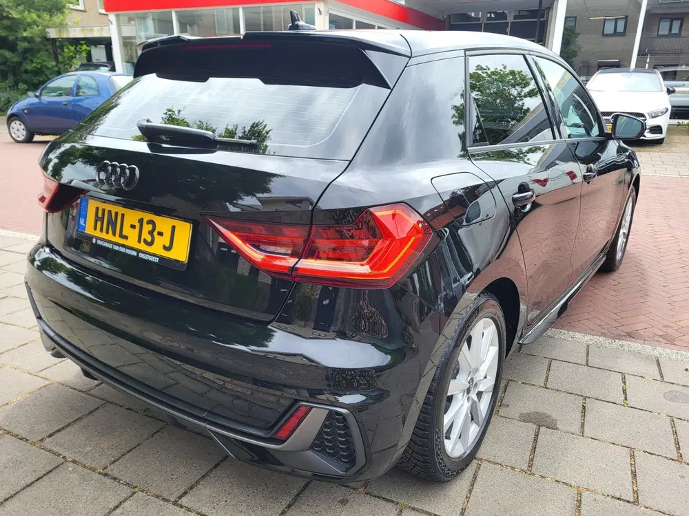 Audi A1 30 TFSI S edition garantie mogelijk tm 203 uit 2024, foto 4