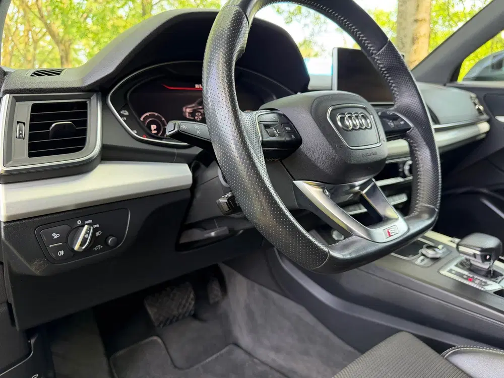 Audi Q5 55 TFSI e quattro Competition Luchtvering uit 2020, foto 12