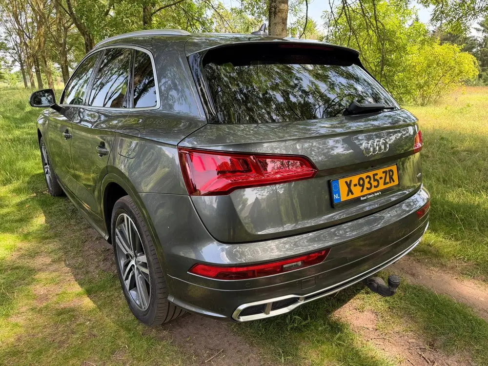 Audi Q5 55 TFSI e quattro Competition Luchtvering uit 2020, foto 4