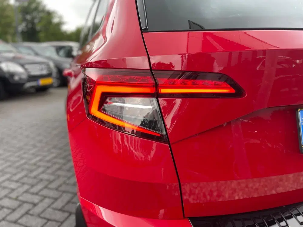 Skoda Karoq 1.5 TSI ACT Sportline Business uit 2020, foto 6