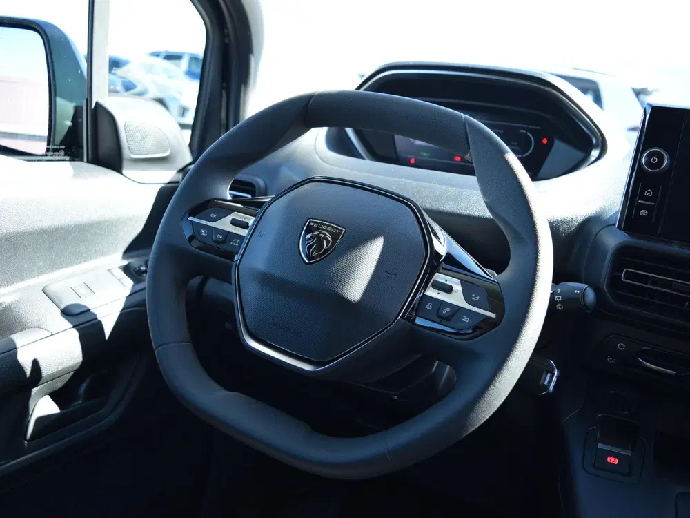 Peugeot Partner L1 50 kWh uit 2026, foto 11