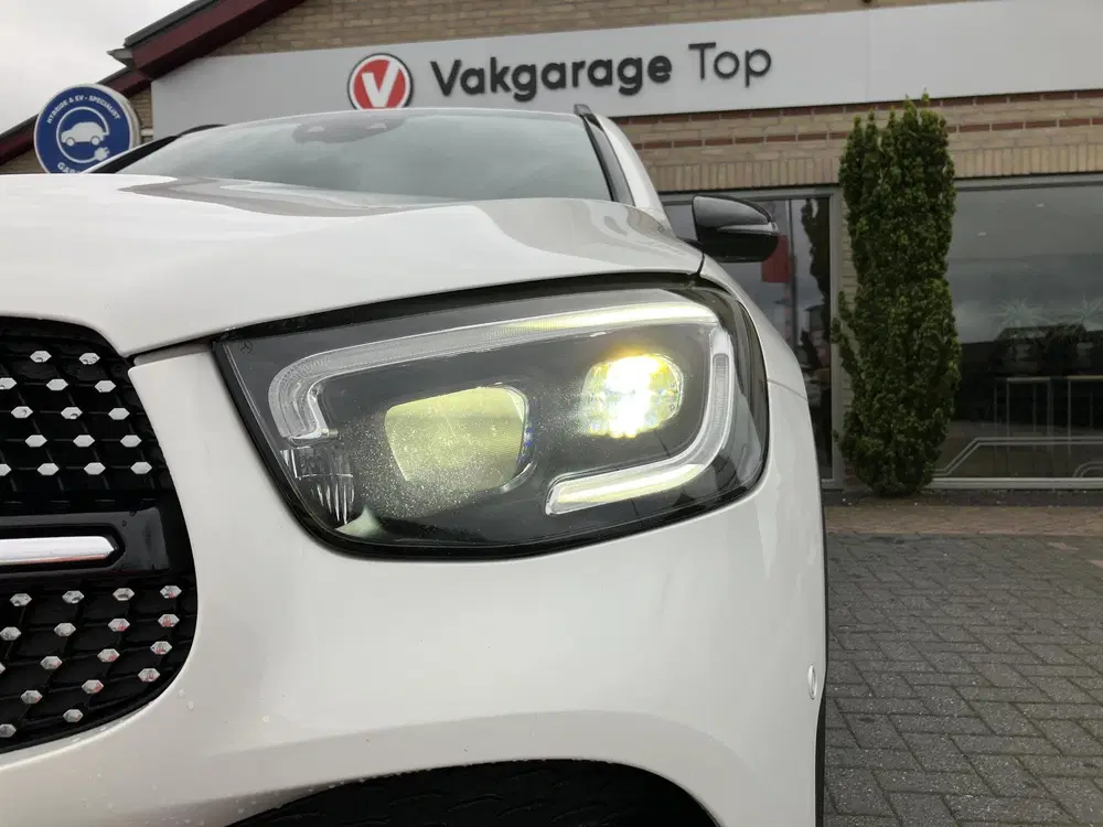 Mercedes-Benz GLC 300e 4MATIC AMG uit 2020, foto 15