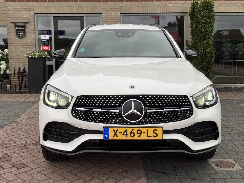 Mercedes-Benz GLC 300e 4MATIC AMG uit 2020, foto 9